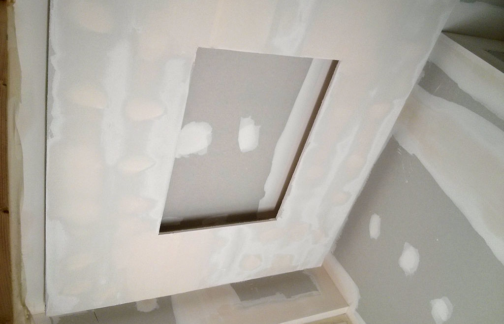 Aménagement intérieur : plafond pour éclairage indirect