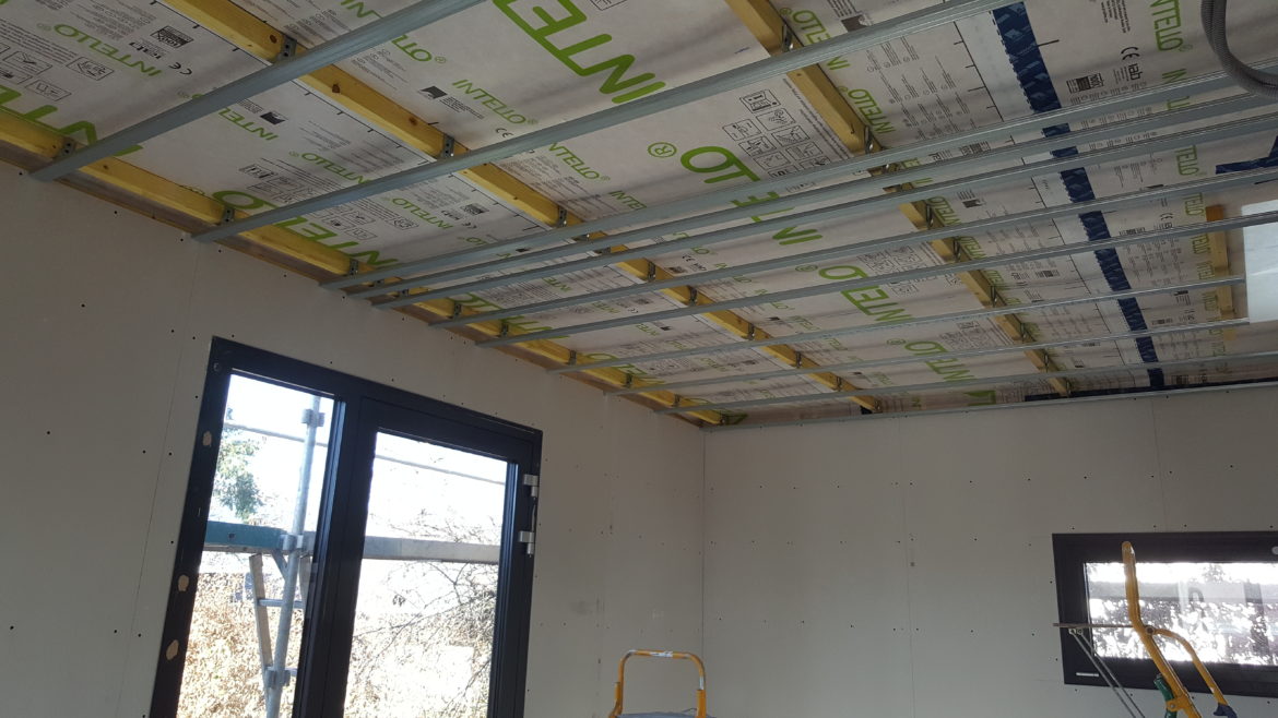 Système plafond à triple rail haute finition